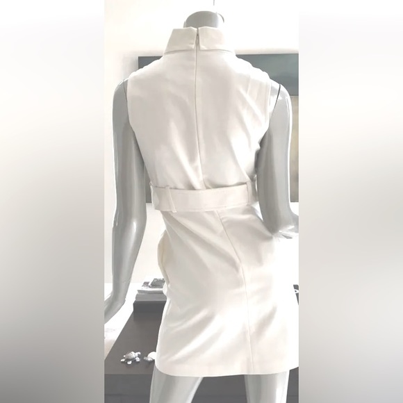 Milly Sleeveless Ivory White Runway Front Cutout Belted Mini Dress - Picture 5 of 8